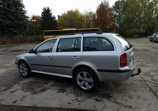 Skoda Octavia cena 14700 przebieg: 280000, rok produkcji 2010 z Terespol małe 211